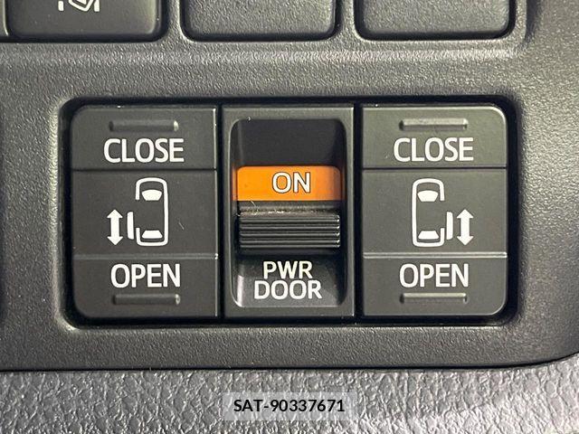 Toyota VOXY 2018-11 8667120-5