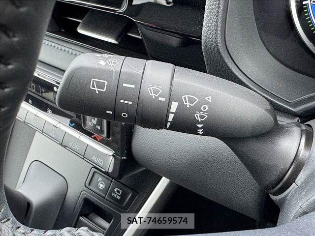Toyota VOXY 2025-06 8662261-28