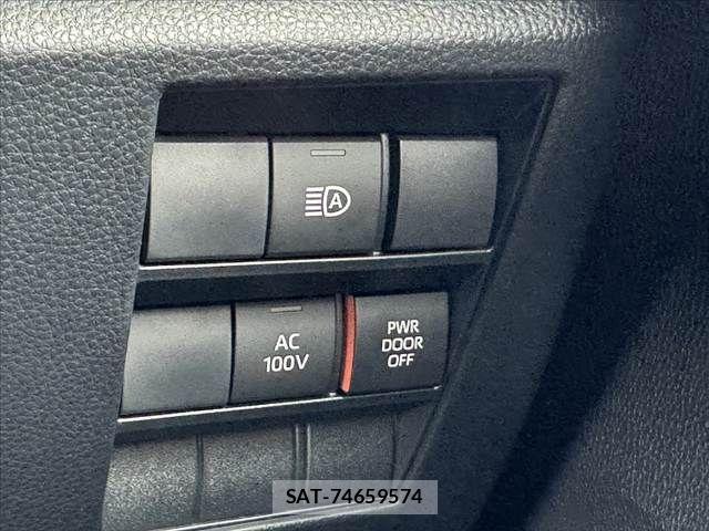 Toyota VOXY 2025-06 8662261-29