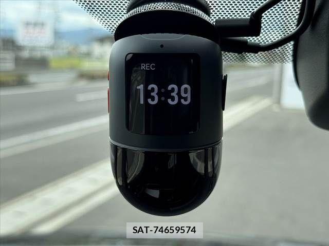Toyota VOXY 2025-06 8662261-6