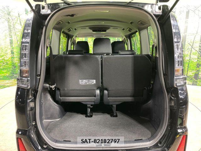 Toyota VOXY 2016-05 8662285-10