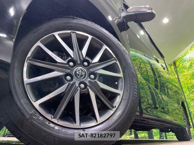 Toyota VOXY 2016-05 8662285-13