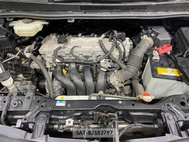 Toyota VOXY 2016-05 8662285-18
