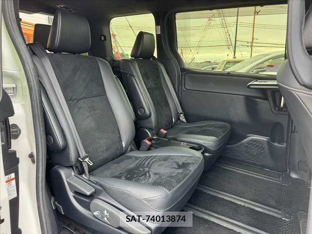Toyota VOXY 2021-02 8667119-19