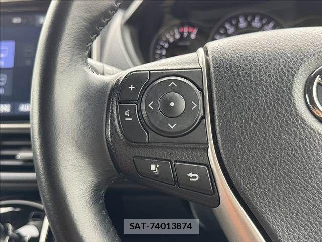 Toyota VOXY 2021-02 8667119-27