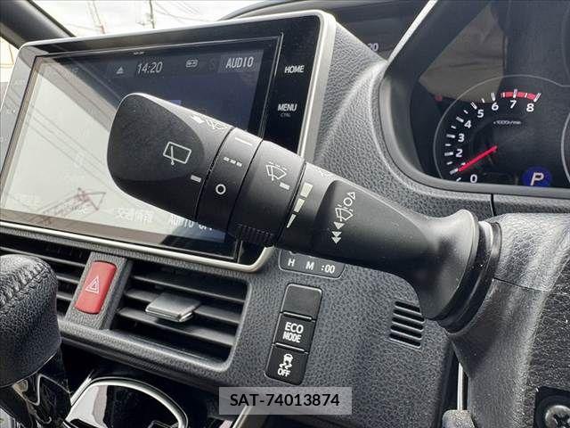Toyota VOXY 2021-02 8667119-28