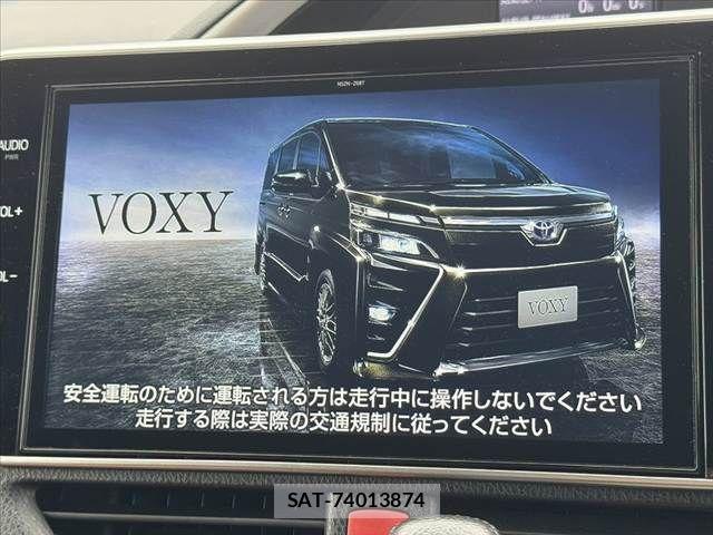 Toyota VOXY 2021-02 8667119-2