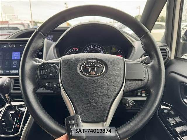 Toyota VOXY 2021-02 8667119-6
