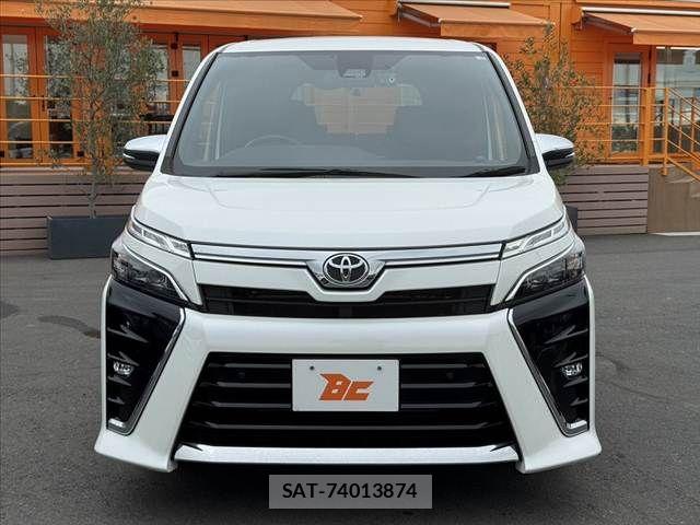 Toyota VOXY 2021-02 8667119-8