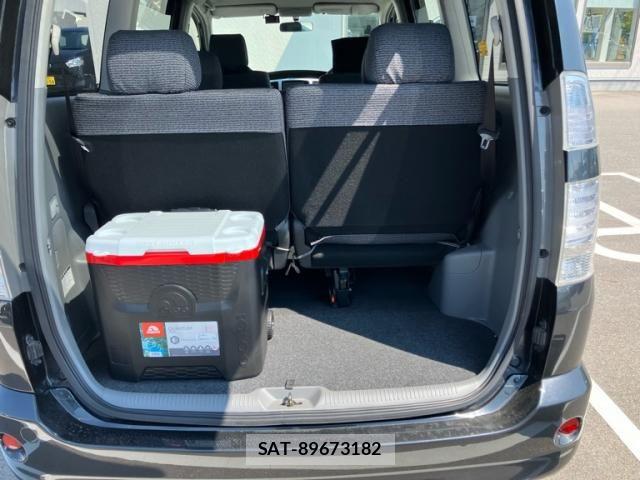 Toyota VOXY 2004-09 8662336-9