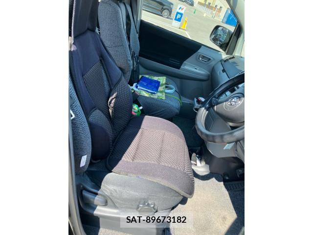 Toyota VOXY 2004-09 8662336-13