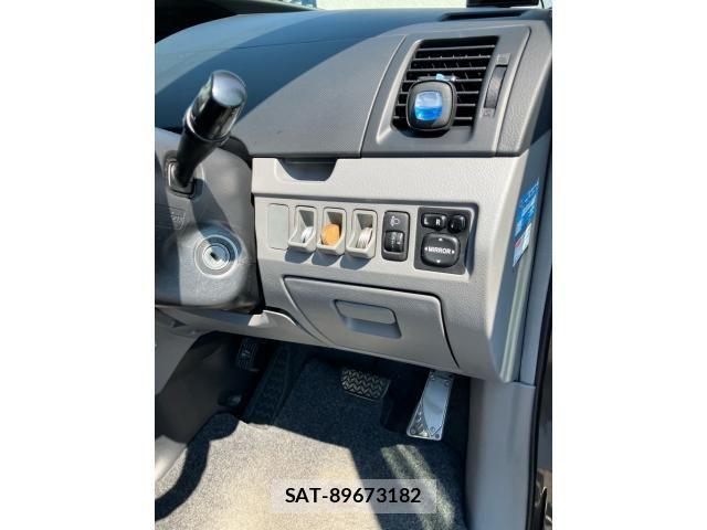 Toyota VOXY 2004-09 8662336-14