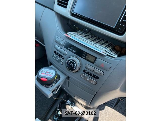 Toyota VOXY 2004-09 8662336-16