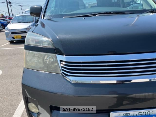 Toyota VOXY 2004-09 8662336-5