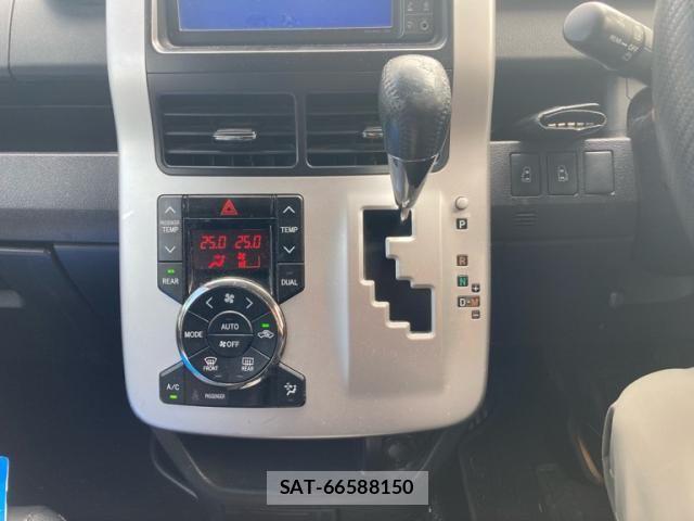 Toyota VOXY 2010-05 8667127-22