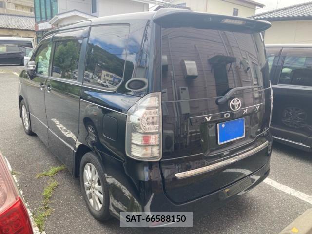 Toyota VOXY 2010-05 8667127-4
