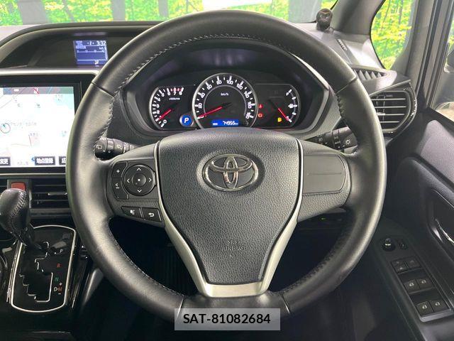 Toyota VOXY 2016-09 8662282-9