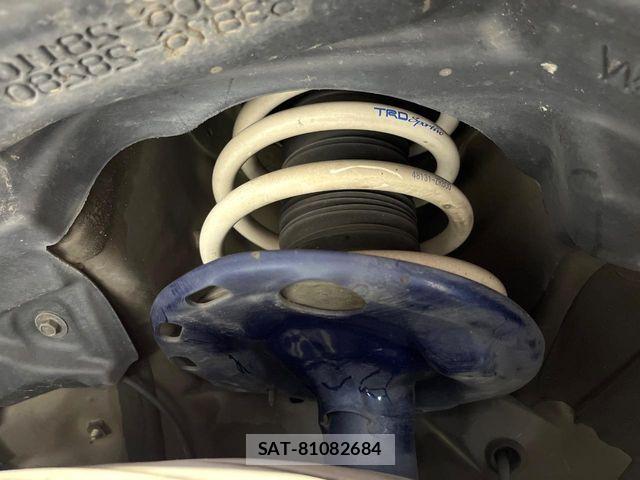 Toyota VOXY 2016-09 8662282-18