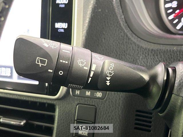 Toyota VOXY 2016-09 8662282-19