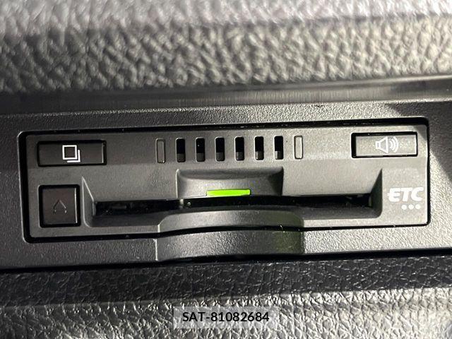 Toyota VOXY 2016-09 8662282-5