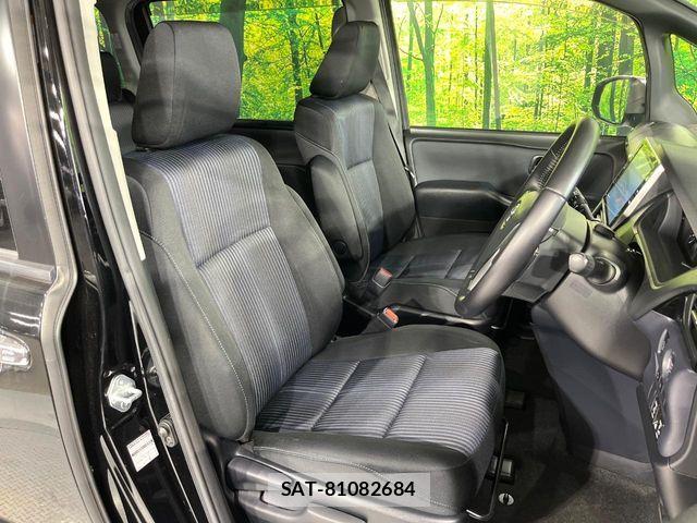 Toyota VOXY 2016-09 8662282-6