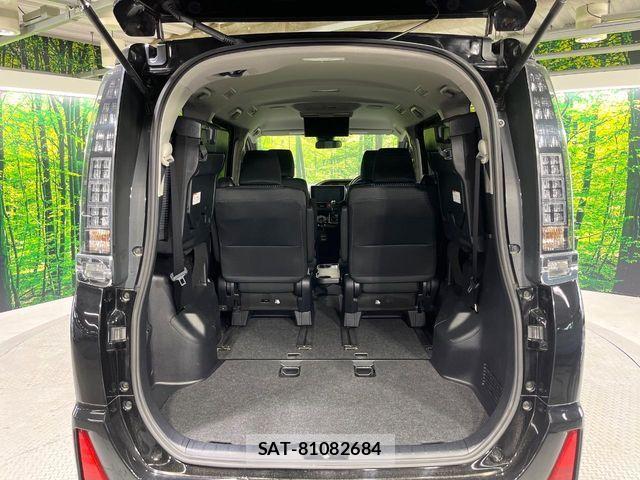 Toyota VOXY 2016-09 8662282-8