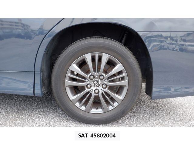 Toyota VOXY 2023-09 8662268-27