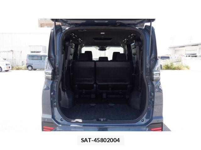 Toyota VOXY 2023-09 8662268-7