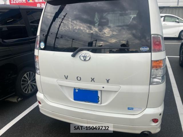 Toyota VOXY 2002-02 8662315-13