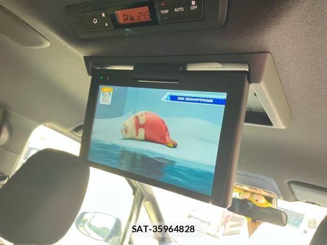 Toyota VOXY 2019-10 8662291-16