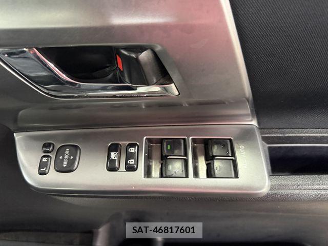 Toyota VOXY 2012-03 8667123-22