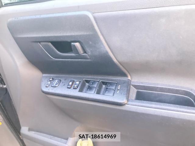 Toyota VOXY 2010-02 8662316-14