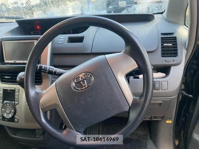 Toyota VOXY 2010-02 8662316-16