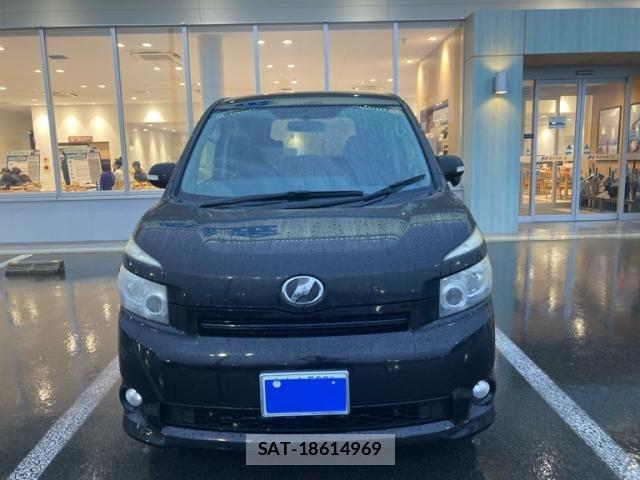 Toyota VOXY 2010-02 8662316-1