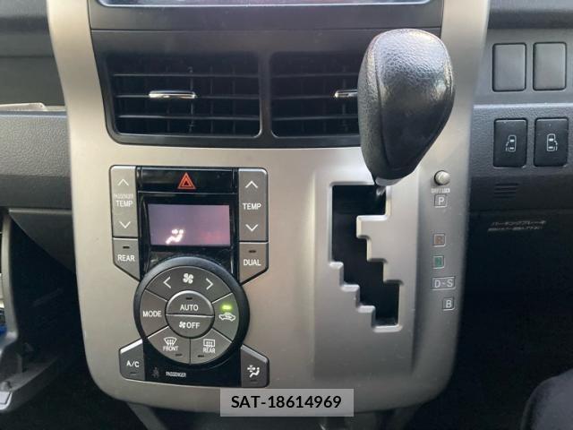 Toyota VOXY 2010-02 8662316-21