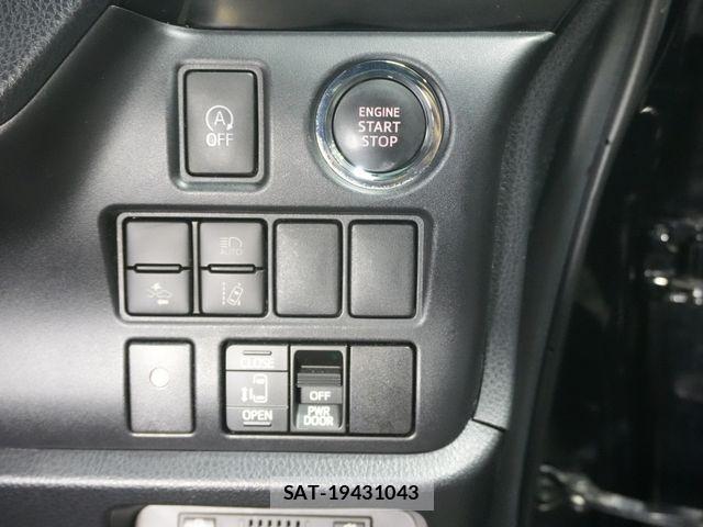 Toyota VOXY 2017-10 8662287-15