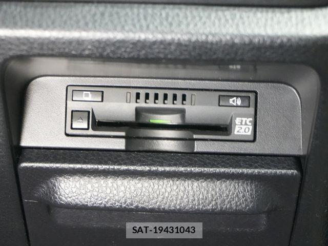 Toyota VOXY 2017-10 8662287-16