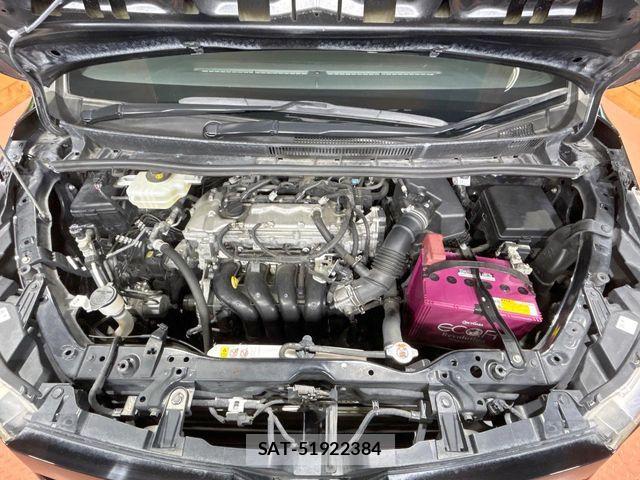 Toyota VOXY 2018-08 8662288-18