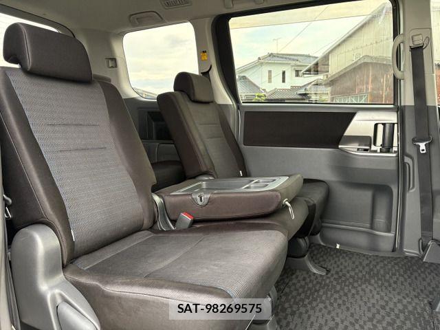 Toyota VOXY 2008-07 8662306-14