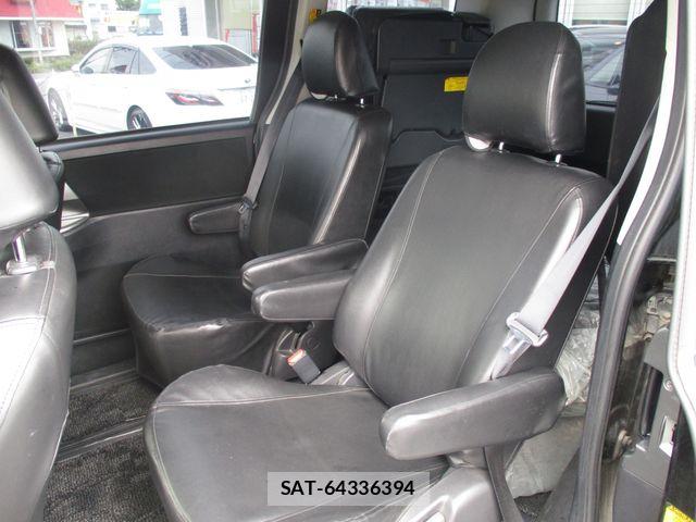 Toyota VOXY 2012-09 8667126-9