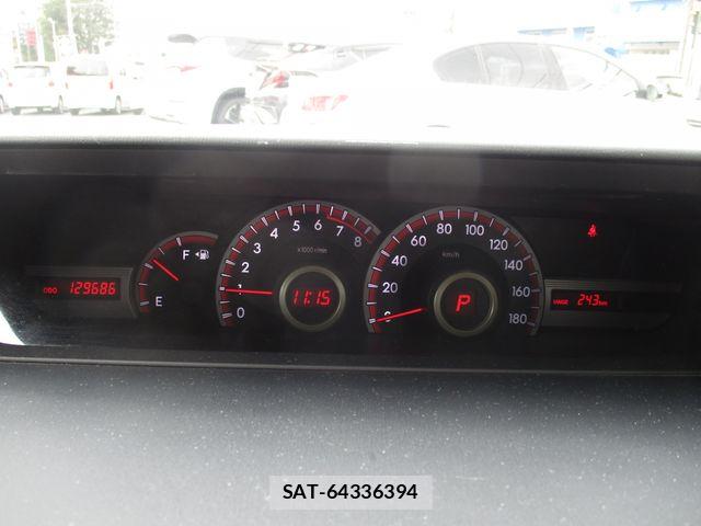 Toyota VOXY 2012-09 8667126-10