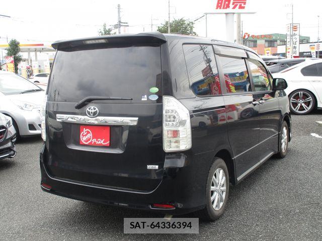 Toyota VOXY 2012-09 8667126-2