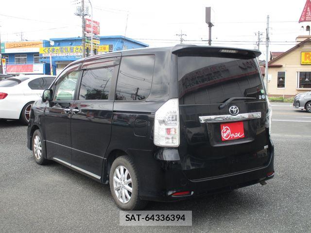 Toyota VOXY 2012-09 8667126-4
