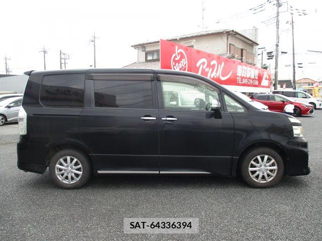 Toyota VOXY 2012-09 8667126-5