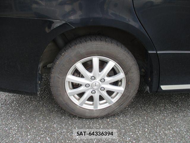 Toyota VOXY 2012-09 8667126-7