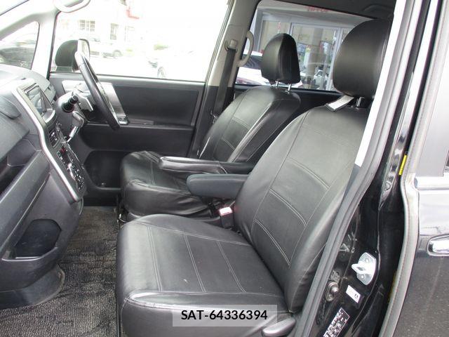 Toyota VOXY 2012-09 8667126-8