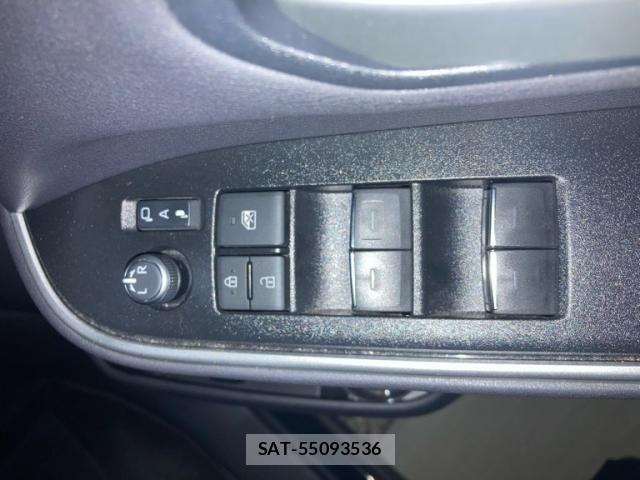 Toyota VOXY 2023-06 8662265-13