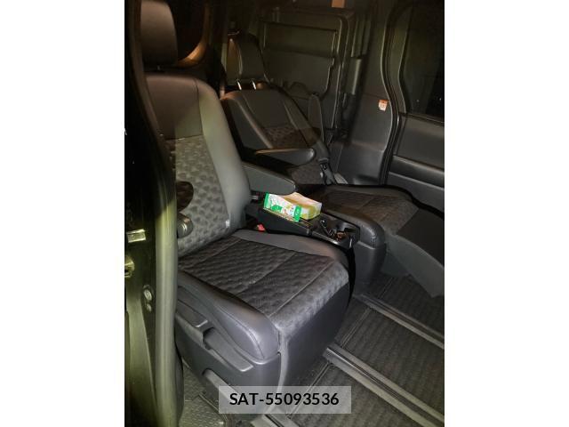 Toyota VOXY 2023-06 8662265-6
