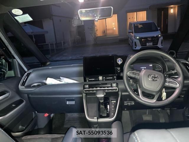 Toyota VOXY 2023-06 8662265-7