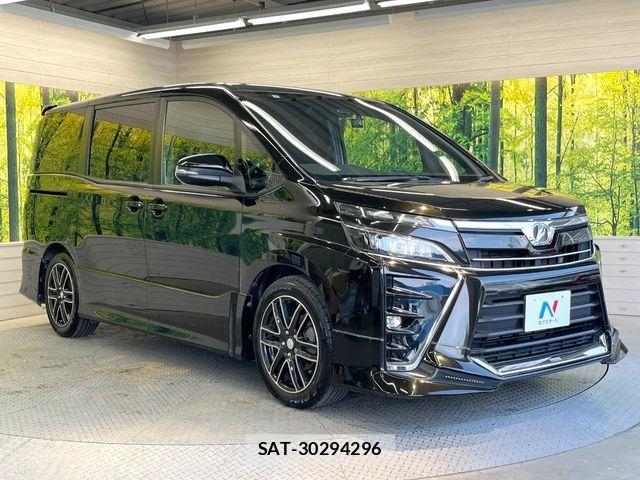 Toyota VOXY 2017-07 8662271-16